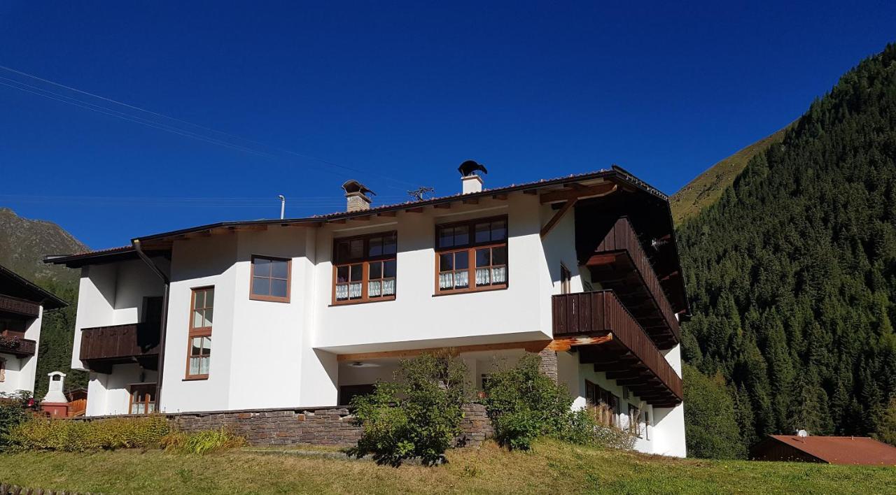 Pension Alpenrose Sankt Sigmund im Sellrain المظهر الخارجي الصورة