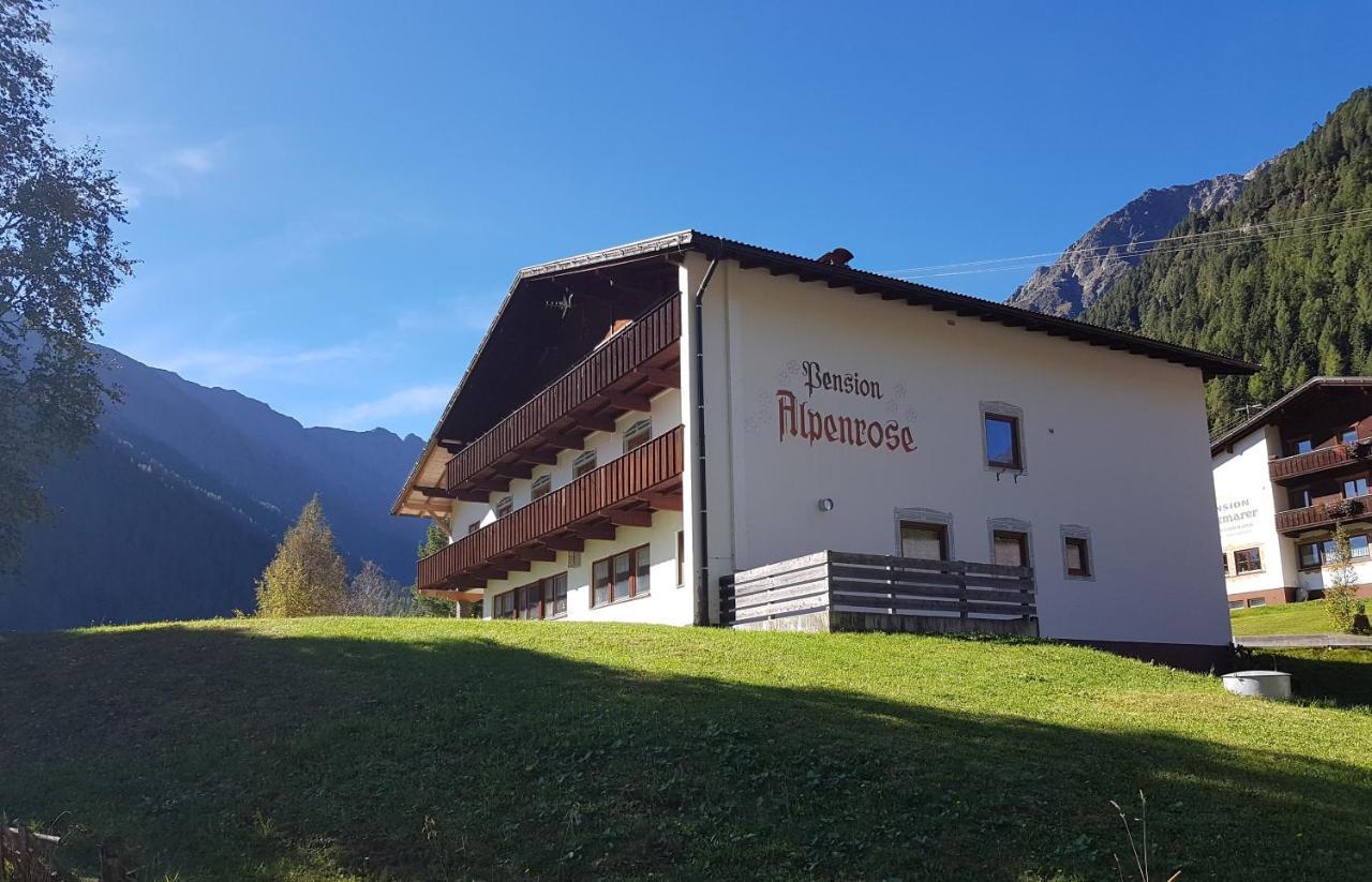 Pension Alpenrose Sankt Sigmund im Sellrain المظهر الخارجي الصورة